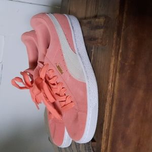 Puma womens suede sneaker